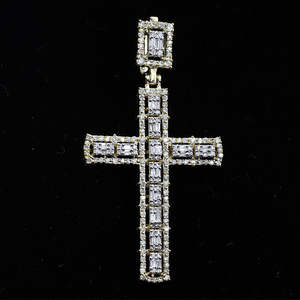 Pendentif Croix Sertie de Diamants VVS Moissanite Plaqué Or Hip Hop Luxe Collier Bling Chrétien - Product Image 3