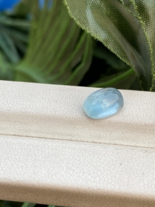 Cabochon en forme de coussin en aigue-marine naturelle de 2.78 carats de couleur supérieure pour la fabrication de bijoux avec un bon lustre - Product Image 3