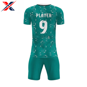 ชุดฝึกซ้อม2025ใหม่ชุดเล่นกีฬาทำจากผ้าโพลีเอสเตอร์100% สำหรับทีมพร้อมโลโก้แบบกำหนดเอง - Product Image 3