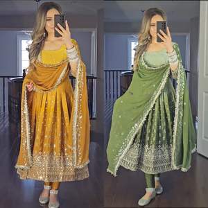Traje Anarkali Salwar Listo para Usar con Bordado Intenso, Traje Anarkali de Lujo de Proveedor Indio, Traje Anarkali Premium - Product Image 2