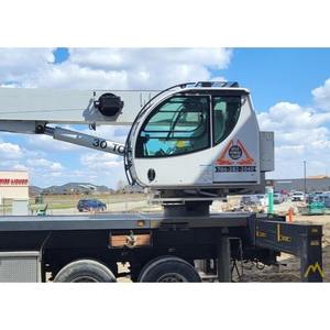 Grue mobile Manitex 30112S sur camion Peterbilt, capacité de charge nominale de 25 tonnes, boîte de vitesses Weichai, pompe, moteur, engrenages pour la construction - Product Image 3