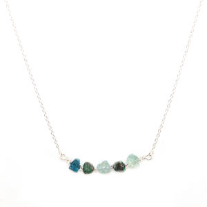 Collar de Cadena Plateada con Piedras Preciosas Naturales en Bruto, Estilo Clásico, Cristal Curativo, Joyería para Mujer, Venta al por Mayor - Product Image 1