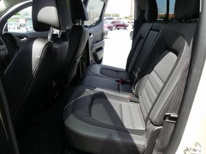 CLean Great deal ..Used 2021 G M C C A N Y O N A T 4 C R E W C A B 4 W D W I T H C L O T H - Product Image 4