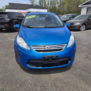 Ford Fiesta SE LHD d'occasion, année 2013 - Product Image 1