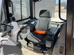 2023 CATERPILLAR <span class=keywords><strong>D1</strong></span> LGP Asli merek baru Caterpillar kondisi sangat baik D Series bulldoser model yang berbeda untuk dijual