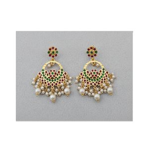 Boucles d'oreilles Kundal dorées à la mode légères avec Motti coloré pour filles et adolescents Bijoux de fête disponibles au meilleur prix - Product Image 6