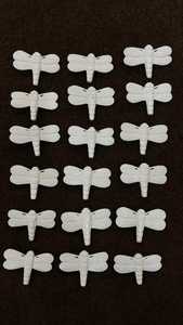 Broches en os sculptées à la main sur mesure Pièces de déclaration artisanales uniques. Idéal pour amateur de mode artisanale - Product Image 6