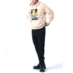 Sudadera con Capucha de Diseñador para Hombre con Estampado Completo para un Estilo Urbano Contemporáneo, Sudadera con Capucha Moderna para Hombre, Mezcla de Algodón Estampada - Product Image 5