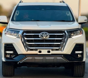 Toyota Land Cruiser Prado 2018 con Kit de Carrocería LIMGENE Instalado, Volante a la Derecha, Motor Diésel de 2.8L, Transmisión Automática, Encendido por Botón - Product Image 1