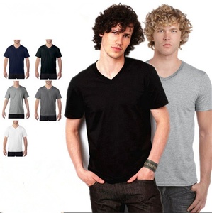 Cuello en V grande UE EE. UU. Tamaño 150 Gsm 100% Algodón Hombres de manga corta Unisex Oem logo Custom Plain V Neck T-shirt para hombres - Product Image 1