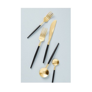 Juego de Cubiertos de Latón Suave y Equilibrado que Brinda una Excelente Experiencia de Manejo con un Diseño Refinado y Elegante - Product Image 6