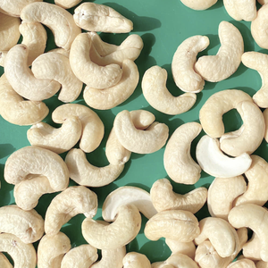 Anacardos de la mejor tarifa W320, anacardos orgánicos, anacardos al por mayor exportados a Dubái, UE y Oriente Medio - Product Image 1