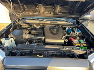 TRD Off-Road Doble Cabina 4x4 Usado - Product Image 5