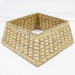 Soporte para árbol de Navidad de jacinto de agua natural tejido a mano de Artex Dong Thap - Product Image 4