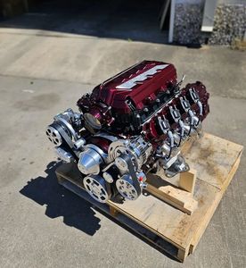 Motores Chevrolet Supercargados, Paquete de Motores V8 Supercargados que Incluye Transmisión 6L90E para Construcción de Vehículos Personalizados para EE. UU. - Product Image 1