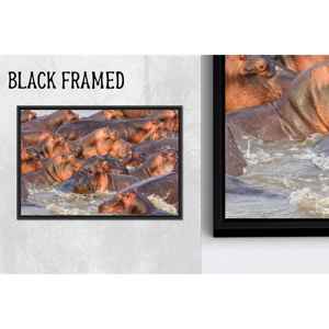 Tableau imprimé sur toile élégant, représentant une majestueuse œuvre d'art murale en verre, 1P Blackframedcanvas - Product Image 1