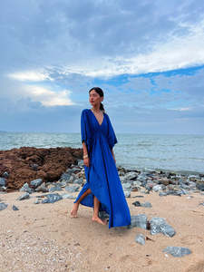 2025 estilo de calle para mujer de talla grande Kaftan de playa vestido translúcido traje de baño cubierta Natural para resorts de playa al por mayor - Product Image 4