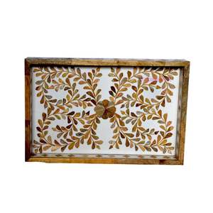 Plateau carré en incrustation d'os fait main de style vintage avec motif floral allant au lave-vaisselle et au micro-ondes pour l'heure du thé et l'affichage - Product Image 3