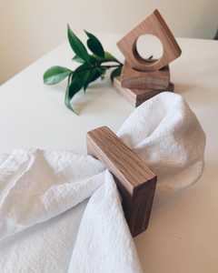 แหวนผ้าเช็ดปากไม้ - Product Image 1