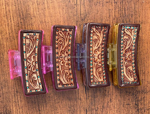 Nouvelle arrivée vente chaude Western élégant à la main usiné en cuir gravé pinces à cheveux en cuir griffe accessoires de cheveux pour les femmes - Product Image 3