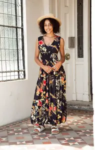 Vestido maxi de verano para mujer Patrón sólido Vestido maxi de diseño elegante Vestido Maxi vintage a la venta por exportadores