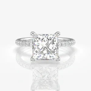 แหวนทองคำ 18K ประดับเพชรโมอิสซาไนต์ทรงปรินเซสคัท ดีไซน์หรูหรา - Product Image 5