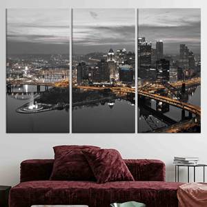 Lienzo impreso con vista nocturna de Pittsburgh: arte de pared de elegancia urbana, JUEGO DE 3 LIENZOS - Product Image 1