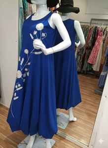 Abaya longue brodée à manches longues pour femmes musulmanes, style moderne, sans manches, meilleur design, personnalisable - Product Image 4