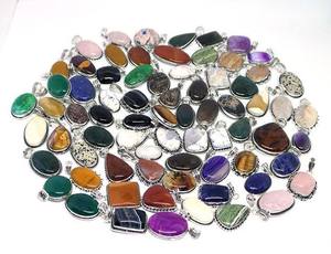 Pendentif unique à fermoir, mélange de pierres, mélange de formes, pendentif en laiton de 20 à 30 mm, prix de gros et MANGALMAY CORPORATION - Product Image 5