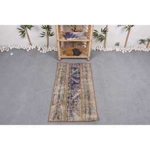 Alfombra Turca Vintage Pequeña de 1.7x3.2 pies, Alfombra del Suroeste Marrón y Azul - Product Image 1