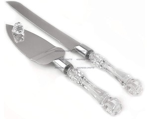 Service à manger élégant et à dessert en acier inoxydable avec poignée en acrylique Serveur à gâteaux parfait pour les occasions et les réunions de famille Spcl - Product Image 4