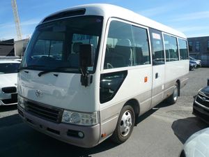 Autobuses de 17 plazas To-yo-ta Coas-ter usados listos para enviar a la venta - Product Image 3
