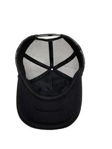 Casquette de baseball vintage noire en mousse style camionneur, personnalisable avec typographie, en maille, avec fermeture snapback à corde, pour la mode urbaine - Product Image 4