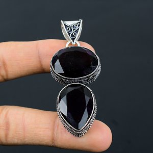 สร้อยคอเงินแท้ 925 ประดับพลอยออนิกซ์สีดำ ดีไซน์ทันสมัย เหมาะสำหรับงานหมั้น งานแต่งงาน และงานเลี้ยง - Product Image 3