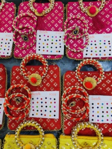 2024 moda diseñador caliente ambos lados bordado bolsos de mano hechos señoras pequeños bolsos con solapa para mujeres nuevos estilos con brazaletes - Product Image 3