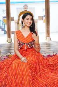 2025 verano nueva moda para niñas con cuello en V Gamathi trabajo con espejo real con Codi LECE original Navratri especial Gamathi vestido de trabajo - Product Image 3