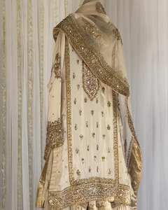 Elegante Salwar Kameez da Donna in Acrilico con Ricamo Gota Patti, Abito da Festa con Metodo di Stampa a Mano, Vestibilità Regolare Stile Pakistan - Product Image 1