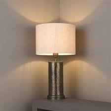 Table en laiton conçue avec la lampe traditionnelle - Product Image 3