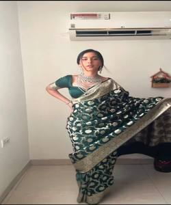 Prezzo all'ingrosso pesante esclusivo Designer indiano Lahenga Choli Dupatta tradizionale indiano pakistano abito da sposa <span class=keywords><strong>Surat</strong></span> - Product Image 6