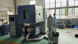 Nhiệt độ và khí hậu rung buồng thử nghiệm phòng/Làm mát bằng nước rung hệ thống kiểm tra - Product Image 4