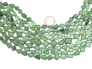 Perles de fluorite naturelle facettées de 12 mm à 15 mm, en forme de pépites, taillées à la main, semi-précieuses, pierres rares, pour la création de bijoux. - Product Image 3