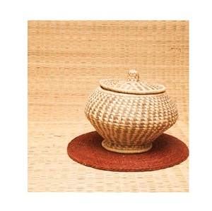 Cesta de hierba Sabai tejida a mano rústica para un almacenamiento elegante y una decoración ecológica para el hogar con artesanía artesanal natural duradera - Product Image 6