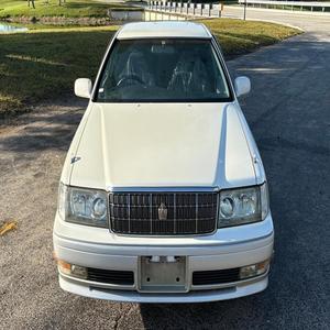 TOYOTA CROWN ROYAL SALOON USADO, 1999, CON PAQUETE ANIVERSARIO, VOLANTE A LA IZQUIERDA/DERECHA - Product Image 1