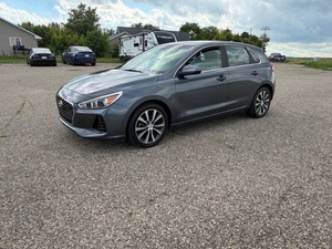 Hyundai Elantra GT d'occasion 2018 à bas prix à vendre - Product Image 1