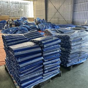 Bâche en PE Premium Rayée Bleue et Blanche Haute Durabilité Robuste Grande Capacité Options de Couleurs Options de Tailles - Product Image 2