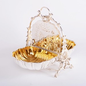 Boîte à biscuits pliante plaquée argent Victorian Shell Bun Warmer Vaisselle décorative pour hôtels et mariages - Product Image 4