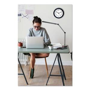 Alera ALELED908B Lámpara de escritorio LED ajustable de 3,25 pulgadas. Ancho x 6 pulgadas D X 21.5 pulgadas H Negro con fuente de alimentación CA - Product Image 4