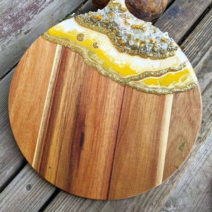 Soporte de Madera Desechable para Pizza TQC Hecho a Mano en India con Asa de Madera, Apto para Horno y Lavavajillas, Modelo 7159, Calidad de Exportación - Product Image 1