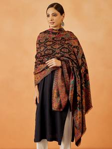 Wholesale Design Your Own <b>Ladies</b> Wool <b>Shawl</b> With Long Length Factory Direct Supplier Women Wool <b>Shawl</b> in Solid Color - Product Image 4