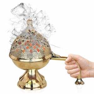 Quemador de incienso de latón clásico con esmalte dorado, perfecto para salas de oración, templos, esquinas de meditación y propósitos de regalo - Product Image 4
